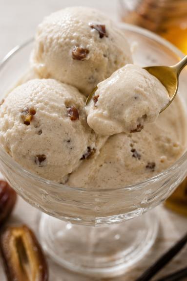 Zdjęcie: Lody daktylowe z serka wiejskiego Zdjęcie - Lody daktylowe z serka wiejskiego - Przepisy kulinarne ze zdjęciami