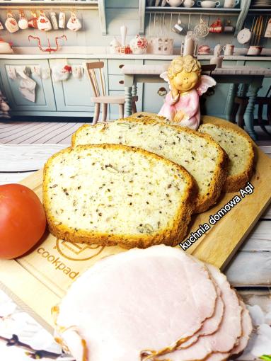 Zdjęcie: Chleb pszenny z ziarnami na drożdżach suszonych Zdjęcie - Chleb pszenny z ziarnami na drożdżach suszonych - Przepisy kulinarne ze zdjęciami