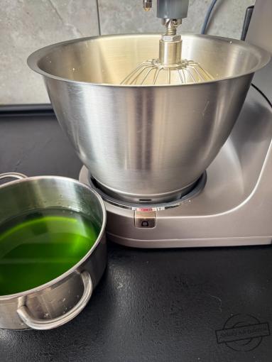 Zdjęcie: Bananowiec z pianką Zdjęcie - Bananowiec z pianką - Przepisy kulinarne ze zdjęciami