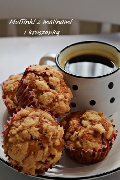 Zdjęcie: Jogurtowe muffiny z malinami i kruszonką - Napiecyku Zdjęcie - Jogurtowe muffiny z malinami i kruszonką - Napiecyku - Przepisy kulinarne ze zdjęciami