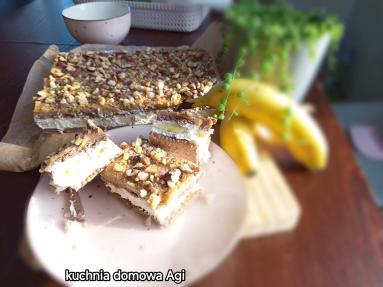 Zdjęcie: Ciasto bez pieczenia ze śmietanką i serkiem MASCARPONE "bananowiec" i "truskawkowe" Zdjęcie - Ciasto bez pieczenia ze śmietanką i serkiem MASCARPONE "bananowiec" i "truskawkowe" - Przepisy kulinarne ze zdjęciami