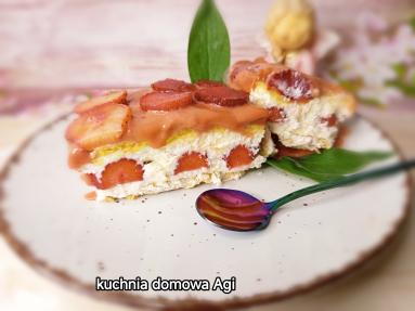 Zdjęcie: Ciasto bez pieczenia ze śmietanką i serkiem MASCARPONE "bananowiec" i "truskawkowe" Zdjęcie - Ciasto bez pieczenia ze śmietanką i serkiem MASCARPONE "bananowiec" i "truskawkowe" - Przepisy kulinarne ze zdjęciami