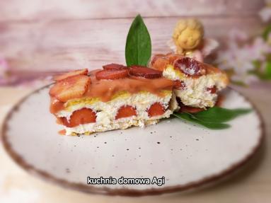 Zdjęcie: Ciasto bez pieczenia ze śmietanką i serkiem MASCARPONE "bananowiec" i "truskawkowe" Zdjęcie - Ciasto bez pieczenia ze śmietanką i serkiem MASCARPONE "bananowiec" i "truskawkowe" - Przepisy kulinarne ze zdjęciami