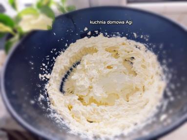 Zdjęcie: Ciasto bez pieczenia ze śmietanką i serkiem MASCARPONE "bananowiec" i "truskawkowe" Zdjęcie - Ciasto bez pieczenia ze śmietanką i serkiem MASCARPONE "bananowiec" i "truskawkowe" - Przepisy kulinarne ze zdjęciami