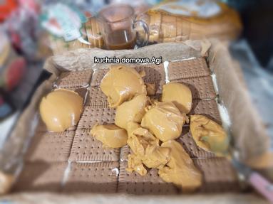 Zdjęcie: Ciasto bez pieczenia ze śmietanką i serkiem MASCARPONE "bananowiec" i "truskawkowe" Zdjęcie - Ciasto bez pieczenia ze śmietanką i serkiem MASCARPONE "bananowiec" i "truskawkowe" - Przepisy kulinarne ze zdjęciami