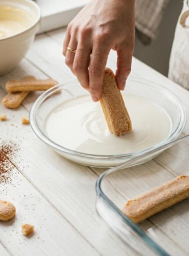 Zdjęcie: Tiramisu "Białe"z malinami Zdjęcie - Tiramisu "Białe"z malinami - Przepisy kulinarne ze zdjęciami