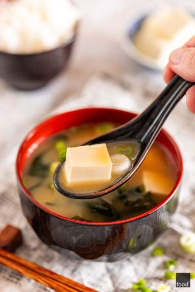 Zdjęcie: Miso-shiru – japońska zupa miso Zdjęcie - Miso-shiru – japońska zupa miso - Przepisy kulinarne ze zdjęciami