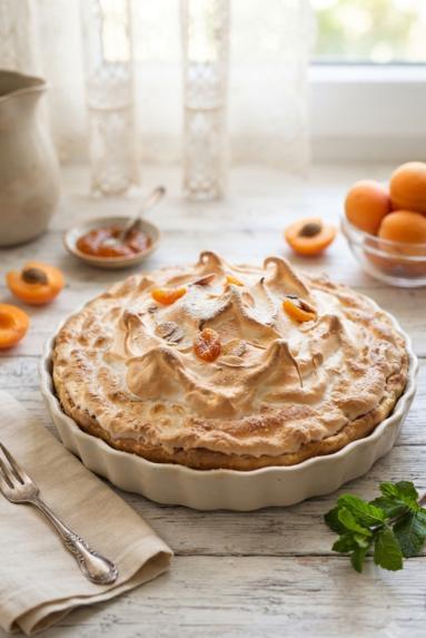 Zdjęcie: Tarta morelowa z delikatną bezą Zdjęcie - Tarta morelowa z delikatną bezą - Przepisy kulinarne ze zdjęciami