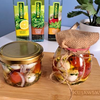 Zdjęcie - Dodatek na grilla &ndash; pomidorki koktajlowe z mozzarellą - Przepisy kulinarne ze zdjęciami