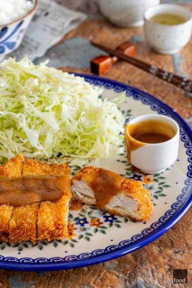 Zdjęcie - Misokatsu &ndash; kotlet wieprzowy w panko z sosem z czerwonego miso - Przepisy kulinarne ze zdjęciami