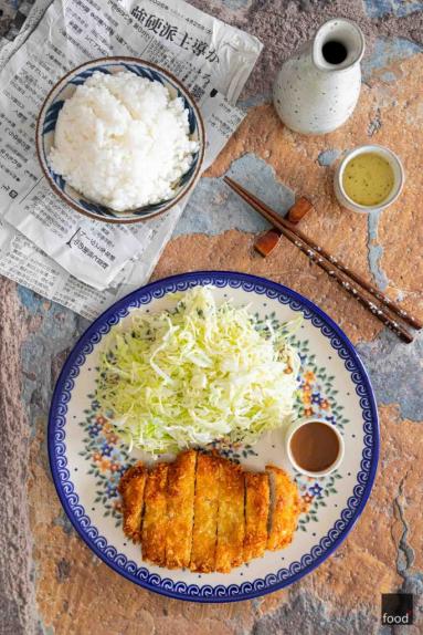 Zdjęcie - Misokatsu &ndash; kotlet wieprzowy w panko z sosem z czerwonego miso - Przepisy kulinarne ze zdjęciami