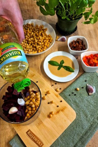 Zdjęcie: Trio kolorowych hummusów Zdjęcie - Trio kolorowych hummusów - Przepisy kulinarne ze zdjęciami
