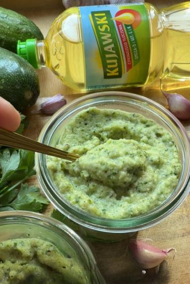Zdjęcie: Pesto z pieczonej cukinii Zdjęcie - Pesto z pieczonej cukinii - Przepisy kulinarne ze zdjęciami