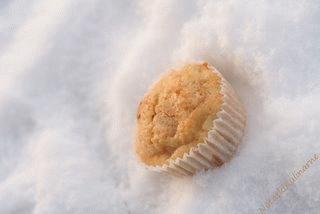 Zdjęcie - Świąteczne muffinki z żurawiną, gruszką i marcepanem - Przepisy kulinarne ze zdjęciami