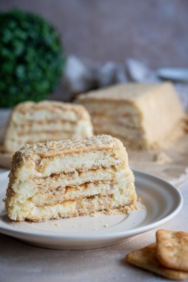 Zdjęcie: Rafaello na krakersach – bez pieczenia Zdjęcie - Rafaello na krakersach – bez pieczenia - Przepisy kulinarne ze zdjęciami