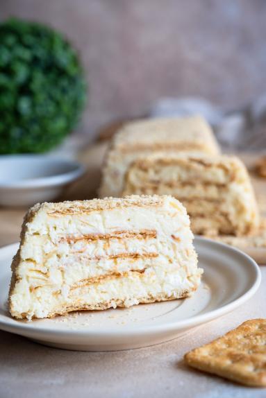 Zdjęcie - Rafaello na krakersach &ndash; bez pieczenia - Przepisy kulinarne ze zdjęciami