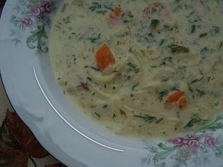 Zdjęcie - Zupa serowa z  makaronem  - Przepisy kulinarne ze zdjęciami