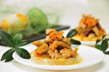Zdjęcie - Sałatka z grillowanym kurczakiem w sosie curry    - Przepisy kulinarne ze zdjęciami