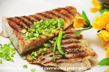 Zdjęcie - Grillowany dorsz z czerwoną  papryką  - Przepisy kulinarne ze zdjęciami