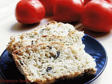 Zdjęcie - Chleb z cebulką i oliwkami    - Przepisy kulinarne ze zdjęciami