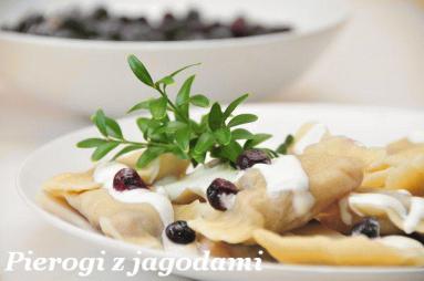 Zdjęcie - Pierogi z  jagodami  - Przepisy kulinarne ze zdjęciami