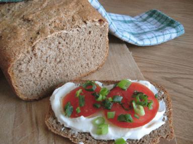 Zdjęcie - Chleb razowy jogurtowy (zgodny z  MM)  - Przepisy kulinarne ze zdjęciami