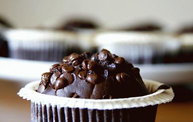 Zdjęcie - Podwójnie czekoladowe  muffiny  - Przepisy kulinarne ze zdjęciami