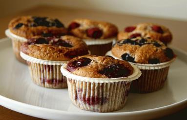Zdjęcie - Muffiny z  owocami  - Przepisy kulinarne ze zdjęciami