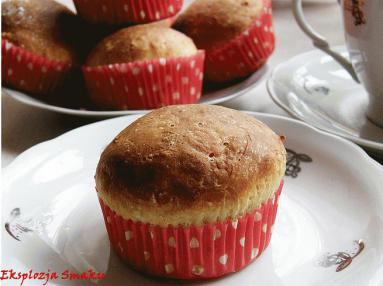 Zdjęcie - Muffinki  drożdżowe  - Przepisy kulinarne ze zdjęciami