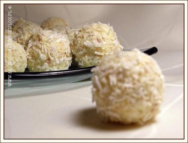 Zdjęcie - Trufelki kokosowe  - Przepisy kulinarne ze zdjęciami