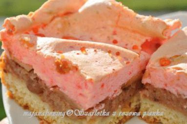 Zdjęcie - Szarlotka z różową pianką i rosą   - Przepisy kulinarne ze zdjęciami
