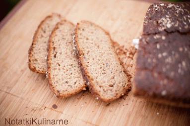 Zdjęcie - Chleb żytni z melasą i czarnuszką - Przepisy kulinarne ze zdjęciami