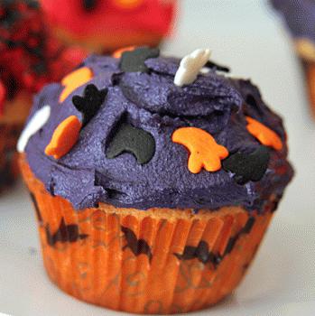 Zdjęcie - Straszne muffiny na halloweenową  imprezę  - Przepisy kulinarne ze zdjęciami