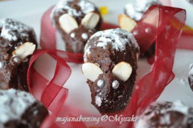 Zdjęcie - Myszki czekoladowo - migdałowe  - Przepisy kulinarne ze zdjęciami