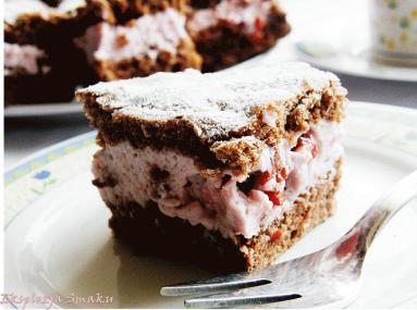 Zdjęcie - Ciasto czekoladowe z wiśniową  pianką  - Przepisy kulinarne ze zdjęciami
