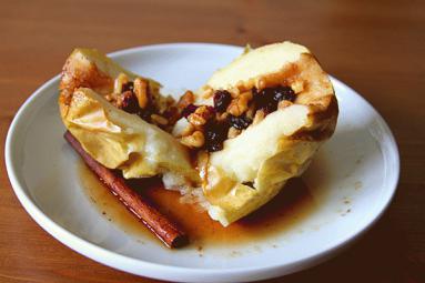 Zdjęcie - Pieczone  jabłko  - Przepisy kulinarne ze zdjęciami