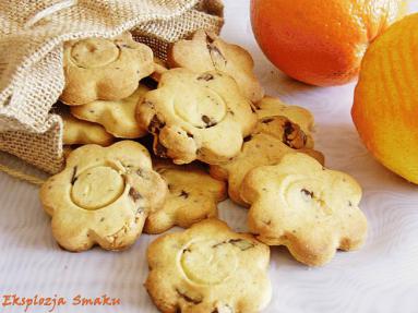 Zdjęcie - Ciasteczka pomarańczowe z  czekoladą  - Przepisy kulinarne ze zdjęciami