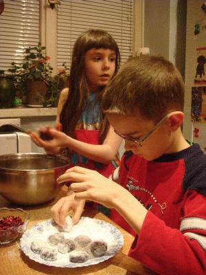 Zdjęcie - Pękające ciasteczka  - Przepisy kulinarne ze zdjęciami