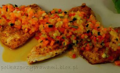 Zdjęcie - Grillowany kurczak z salsą warzywną i restauracja meksykańska w Ostrawie  - Przepisy kulinarne ze zdjęciami