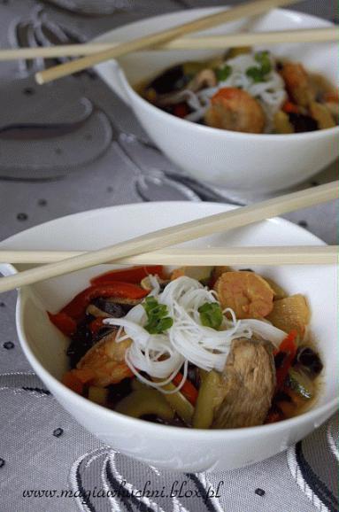 Zdjęcie - Zupa z kurczakiem i krewetkami  - Przepisy kulinarne ze zdjęciami