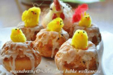 Zdjęcie - Wielkanocna babka drożdżowa  - Przepisy kulinarne ze zdjęciami