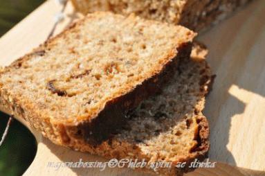 Zdjęcie - Chleb żytni ze śliwką   - Przepisy kulinarne ze zdjęciami