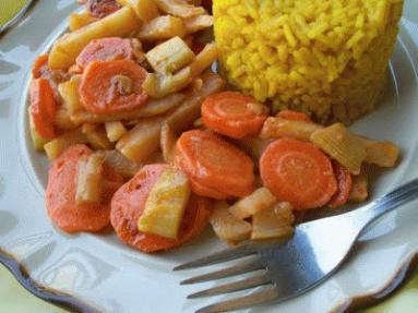 Zdjęcie - Duszone warzywa z  rabarbarem  - Przepisy kulinarne ze zdjęciami