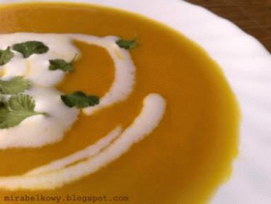 Zdjęcie - Zupa-krem z marchwi i pora z dodatkiem miodu - Przepisy kulinarne ze zdjęciami