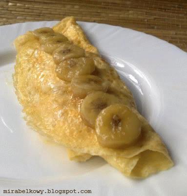 Zdjęcie - Omlet z bananami - Przepisy kulinarne ze zdjęciami
