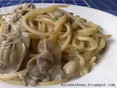 Zdjęcie - Spaghetti z pieczarkami i mascarpone - Przepisy kulinarne ze zdjęciami