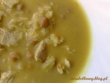 Zdjęcie - Arabska zupa z kurczakiem i ciecierzycą - Przepisy kulinarne ze zdjęciami