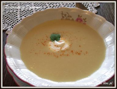 Zdjęcie - Zupa z kalarepy z odrobiną pikanterii  - Przepisy kulinarne ze zdjęciami
