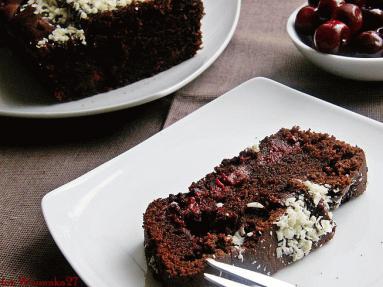 Zdjęcie - Ciasto czekoladowe z  wiśniami  - Przepisy kulinarne ze zdjęciami