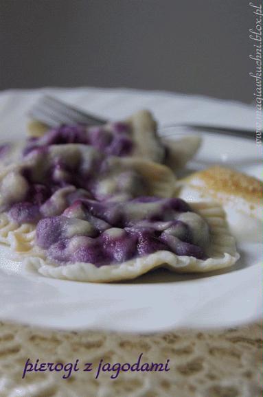 Zdjęcie - Pierogi z jagodami   - Przepisy kulinarne ze zdjęciami